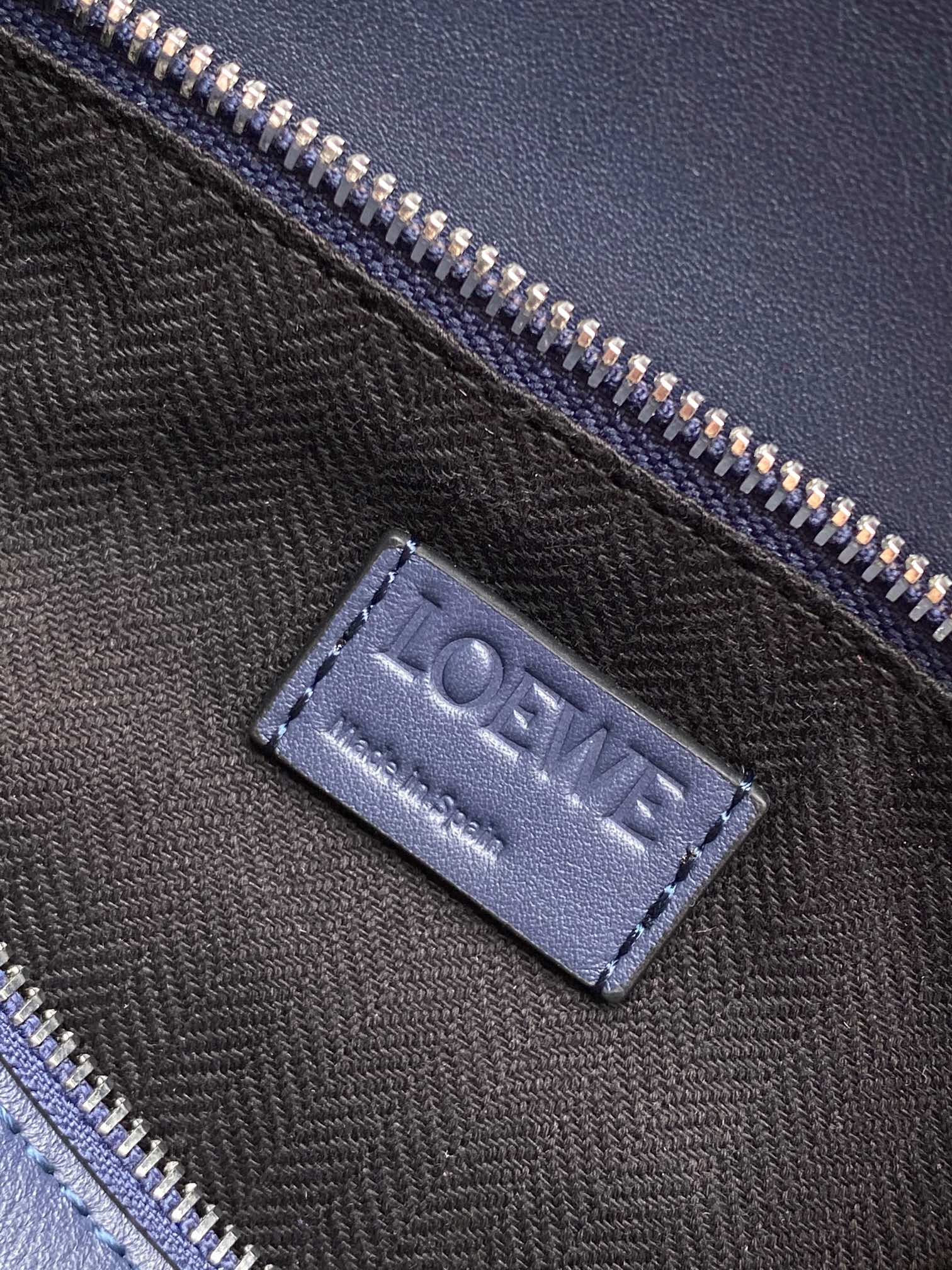 Loewe Puzzle Bags